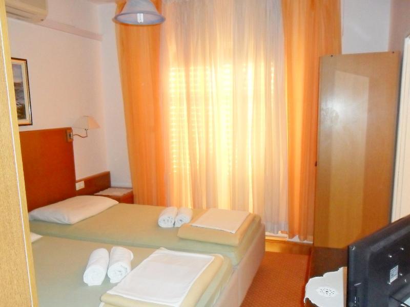 Apartments Martiva ดูบรอฟนิก ภายนอก รูปภาพ