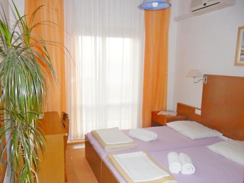 Apartments Martiva ดูบรอฟนิก ภายนอก รูปภาพ